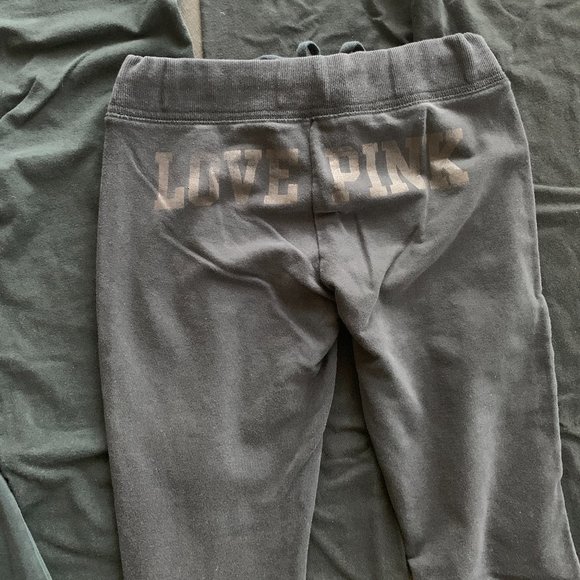 Bundle–11 Pieces of VS PINK Gear! - Picture 8 of 15